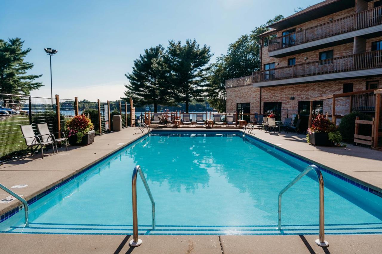 Aloha Beach Resort Lake Delton Exterior photo