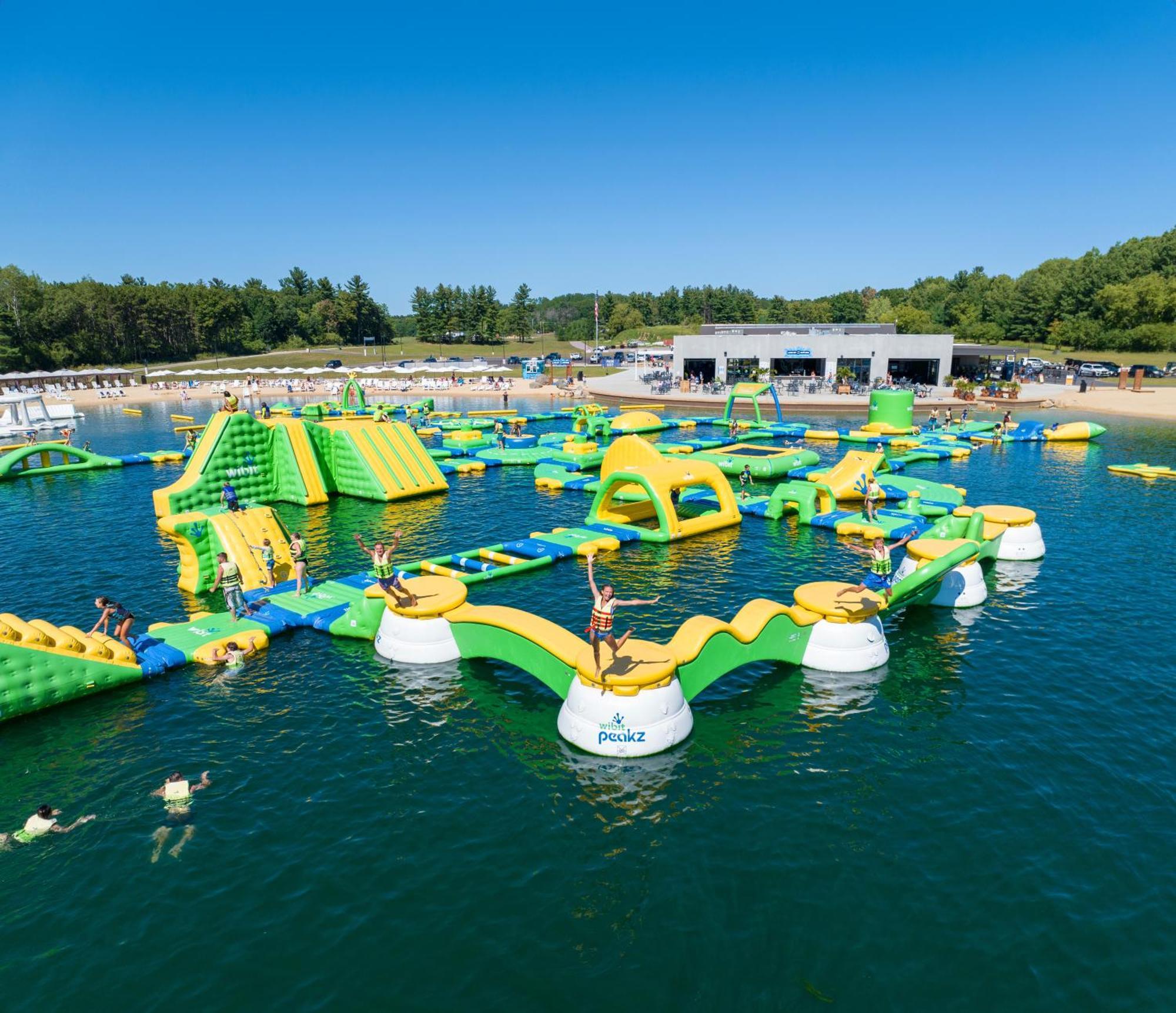 Aloha Beach Resort Lake Delton Exterior photo