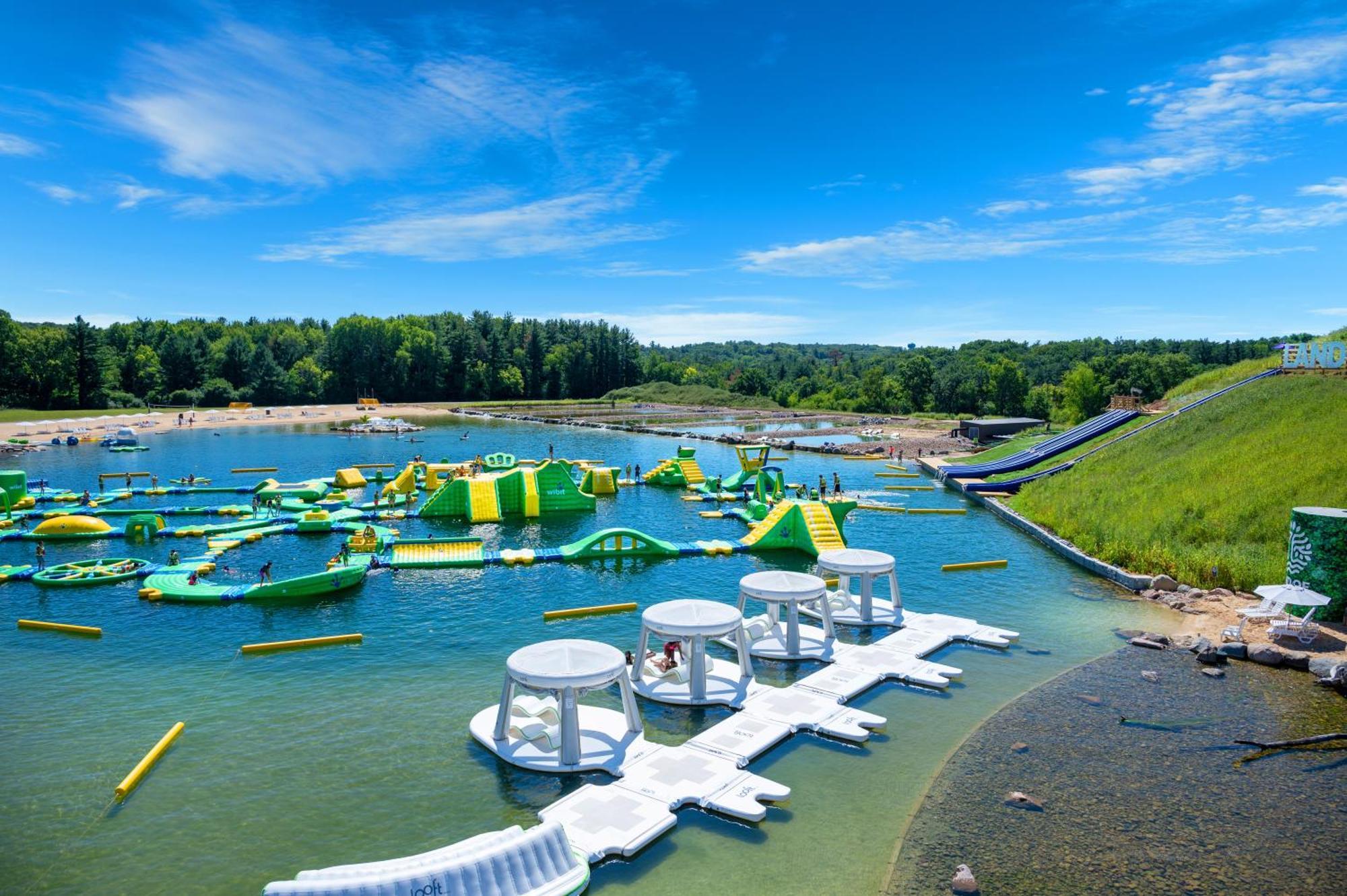 Aloha Beach Resort Lake Delton Exterior photo