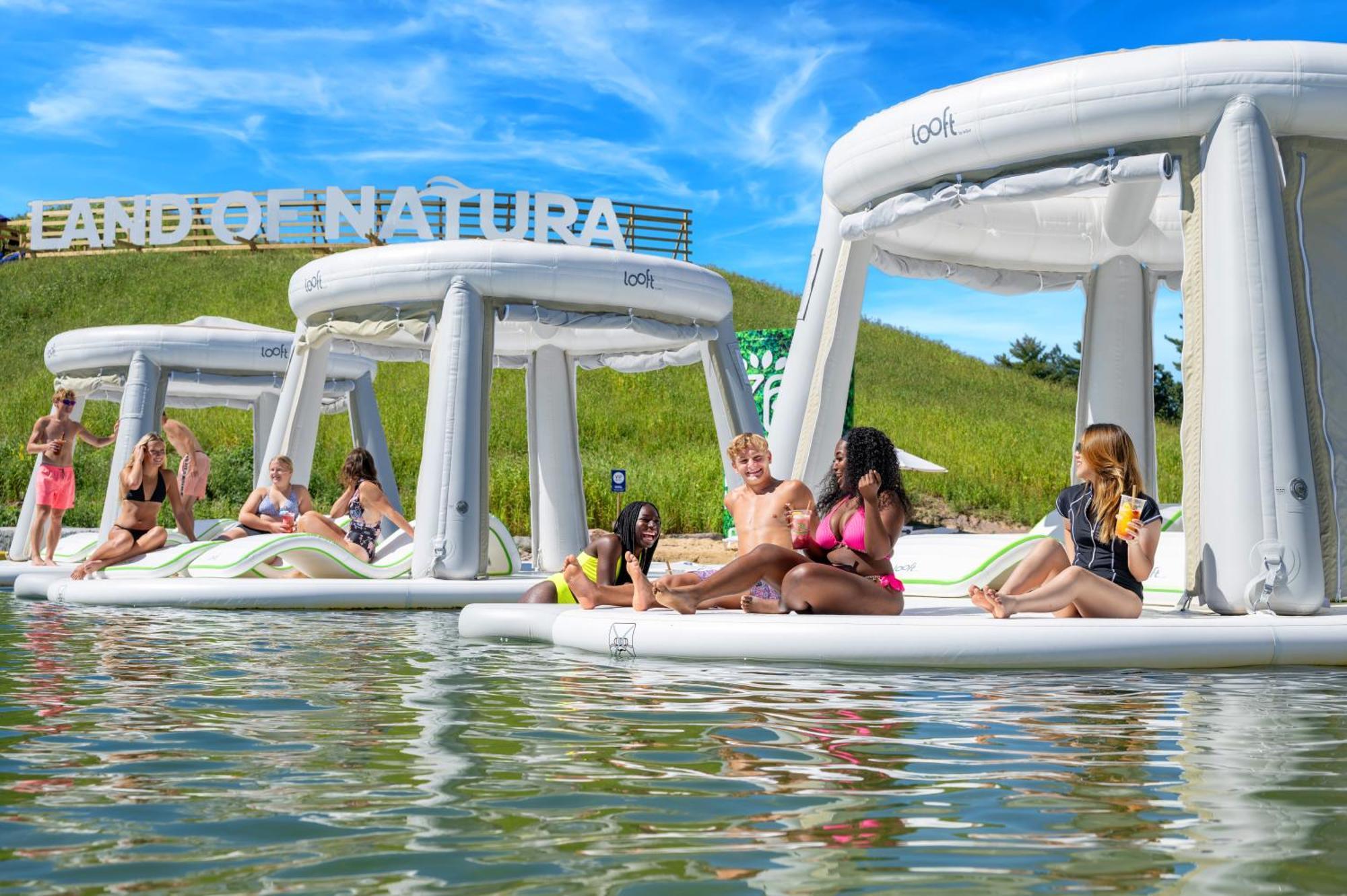 Aloha Beach Resort Lake Delton Exterior photo