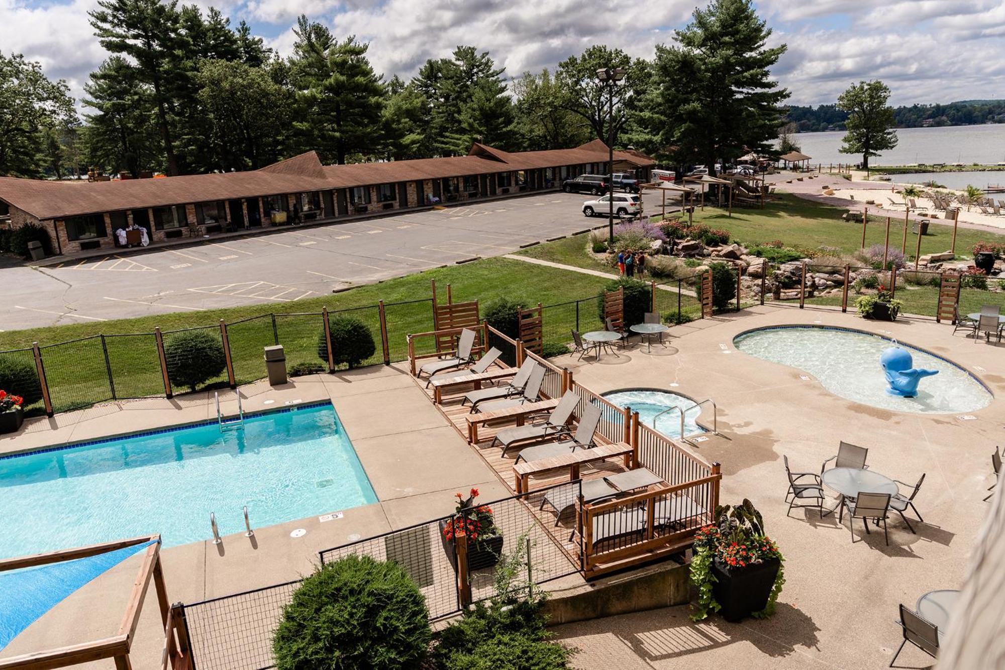Aloha Beach Resort Lake Delton Exterior photo